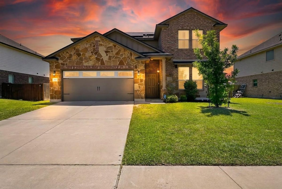 View 5102 Primavera LN in Estancia West 5102 Primavera LN - front exterior - Luxury home in Estancia West, Killeen, TX
