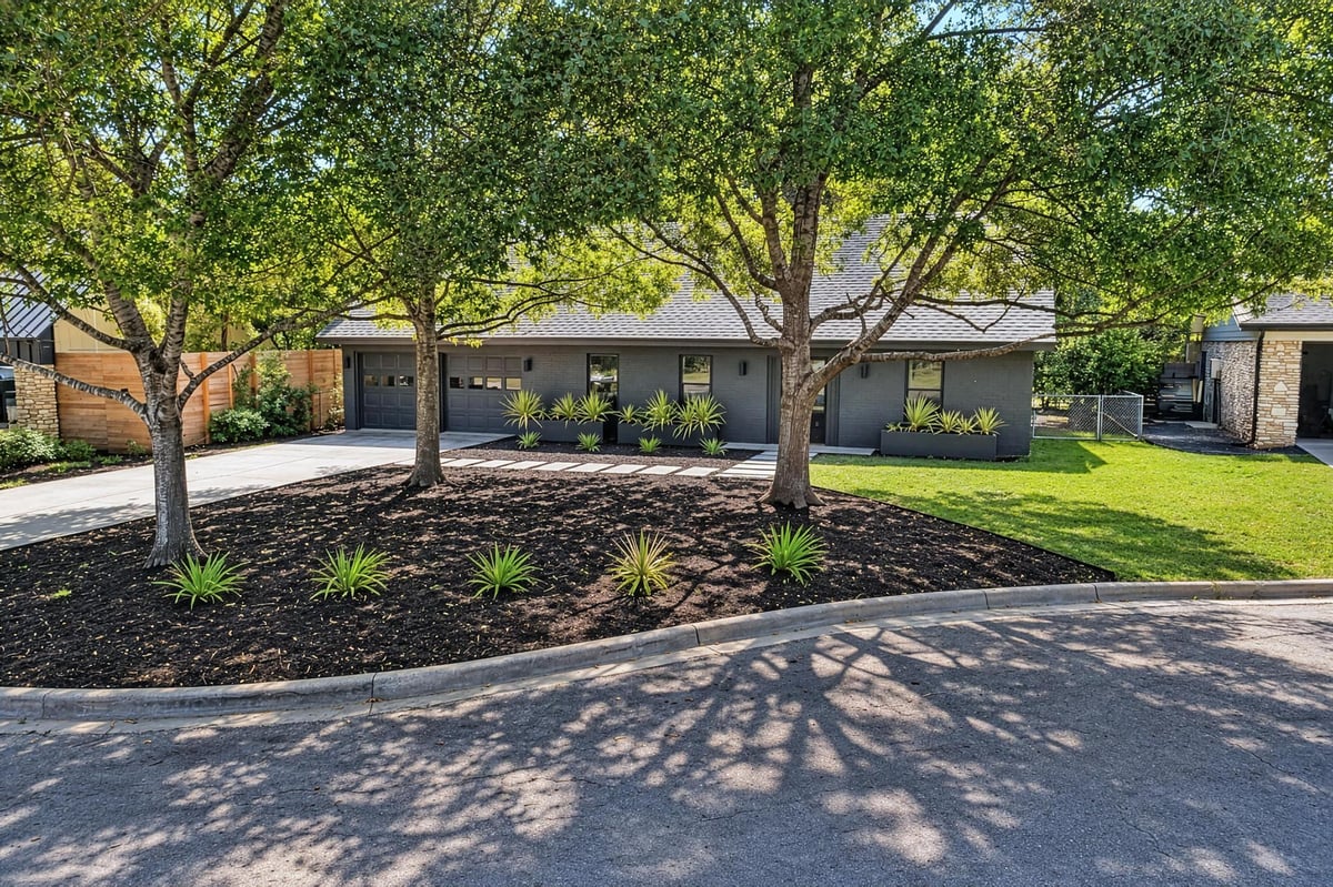 View 5105 Woodgreen CV in Southern Oaks Sec 05 5105 Woodgreen CV - property photo 1 - Luxury home in Southern Oaks Sec 05, Austin, TX