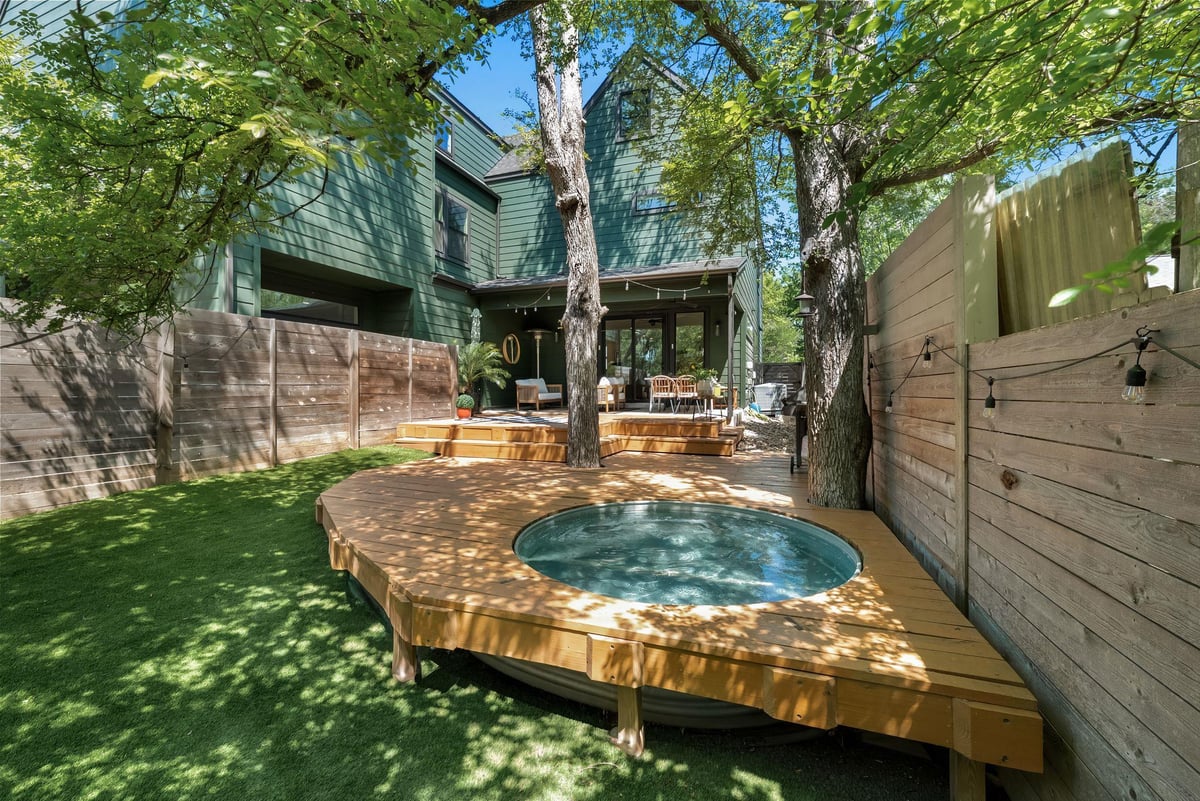 View 5109 Stone Gate DR Unit #1 in Stone Gate 5109 Stone Gate DR Unit #1 - front exterior - Luxury home in Stone Gate, Austin, TX
