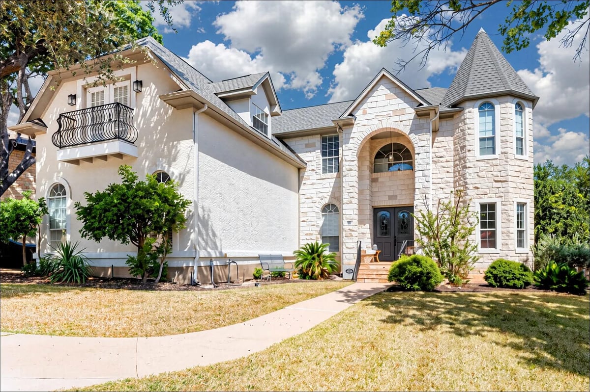 View 511 Duck Lake Dr in Lakeway 511 Duck Lake Dr - property photo 1 - Luxury home in Lakeway, Lakeway, TX