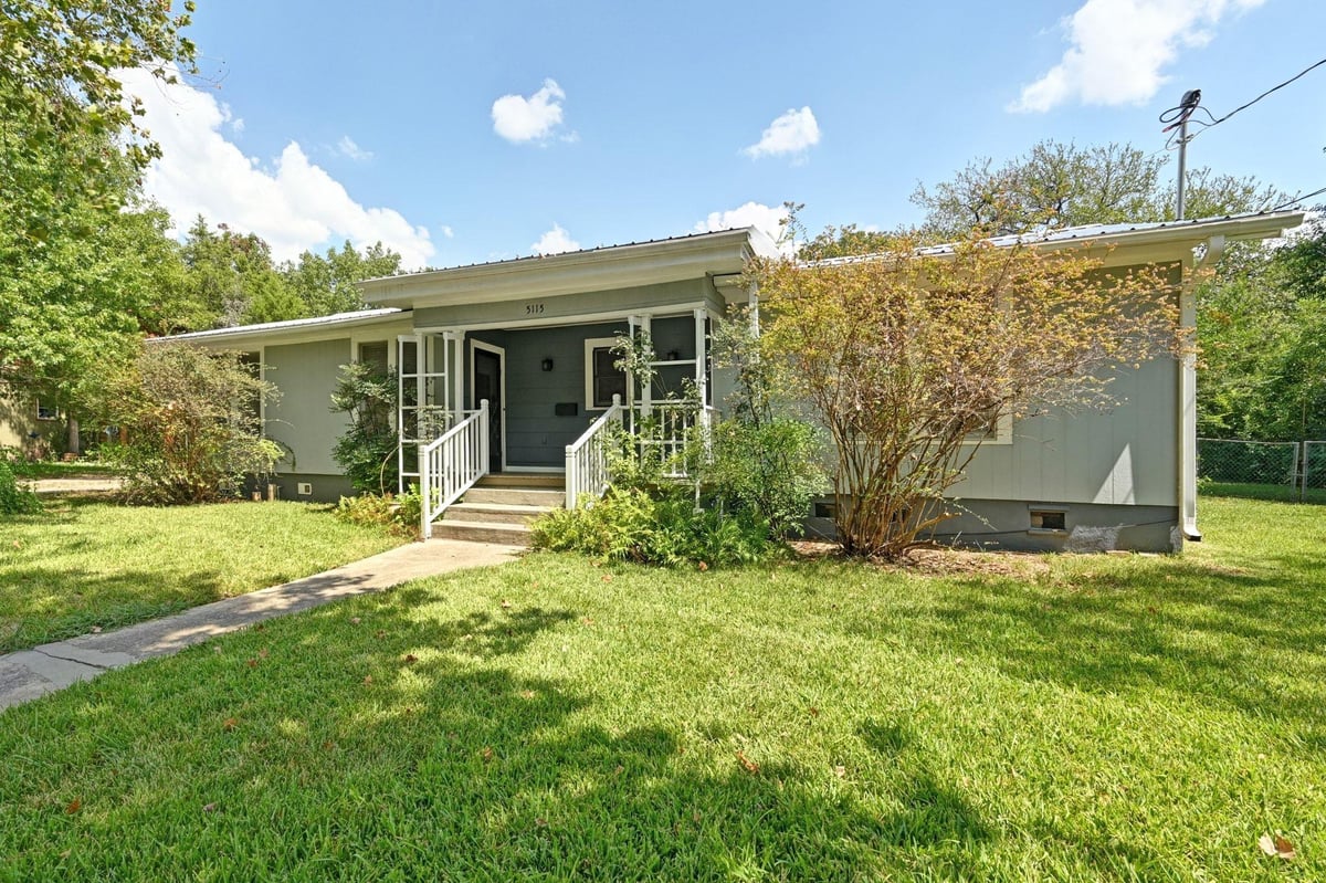 View 5115 Woodview Ave in Shoalmont Add Resub 5115 Woodview Ave - front exterior - Luxury home in Shoalmont Add Resub, Austin, TX