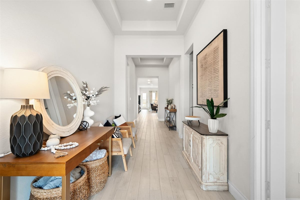 Living area at 512 Monrovia Ct - 4 bed 3 bath home