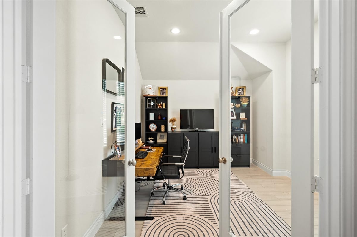 Primary bedroom at 512 Monrovia Ct - 4 bed 3 bath home