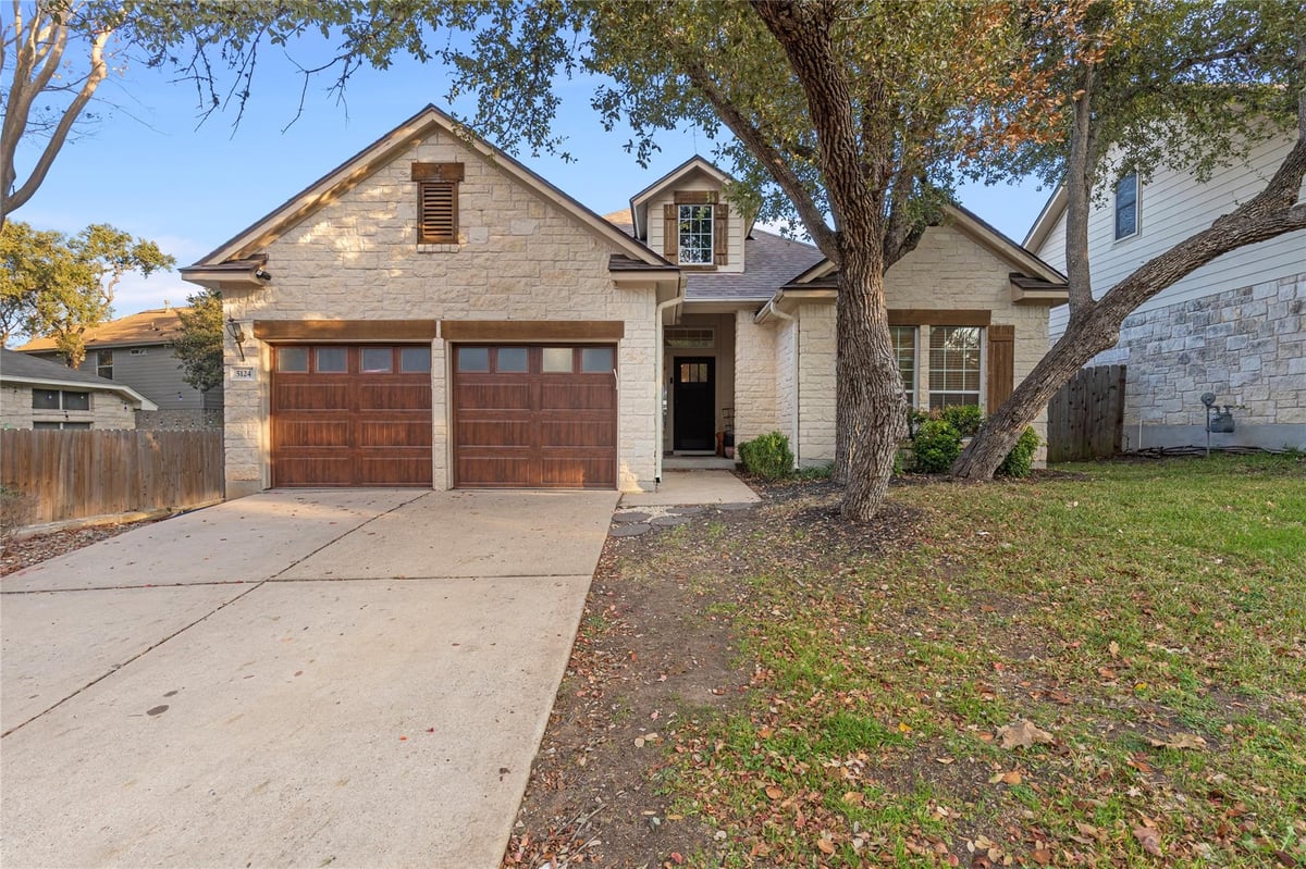 View 5124 Scottish Thistle DR in Circle C Ranch Ph C Sec 08-B 5124 Scottish Thistle DR - property photo 1 - Luxury home in Circle C Ranch Ph C Sec 08-B, Austin, TX