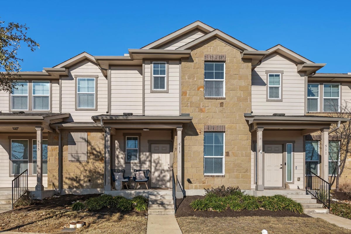 View 513 Katmai Cir in Highland Park Ph A Sec 2C 513 Katmai Cir - property photo 1 - Luxury home in Highland Park Ph A Sec 2C, Pflugerville, TX