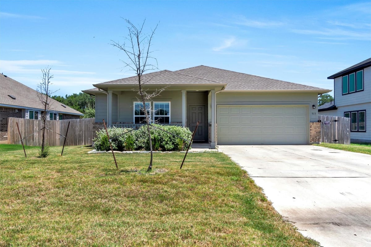 View 513 Lucky Ave in GRANDE ESTATES 513 Lucky Ave - front exterior - Luxury home in GRANDE ESTATES, Bertram, TX