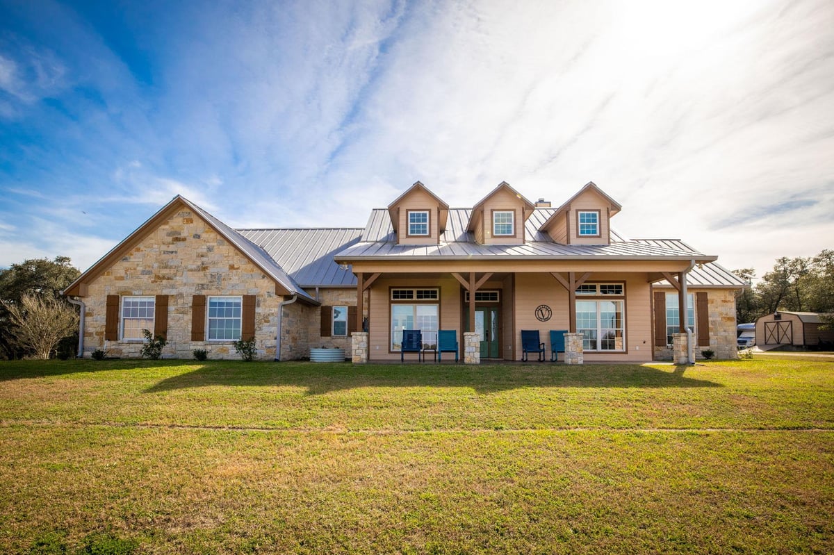 View 5155 FM 2238 5155 FM 2238 - property photo 1 - Luxury home in Schulenburg, TX