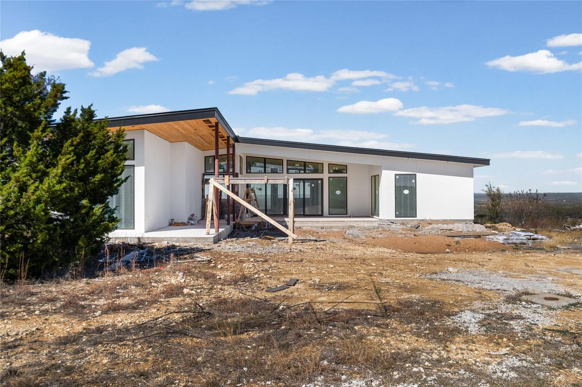 Primary bedroom at 516 Bosque Trl - 3 bed 3 bath home