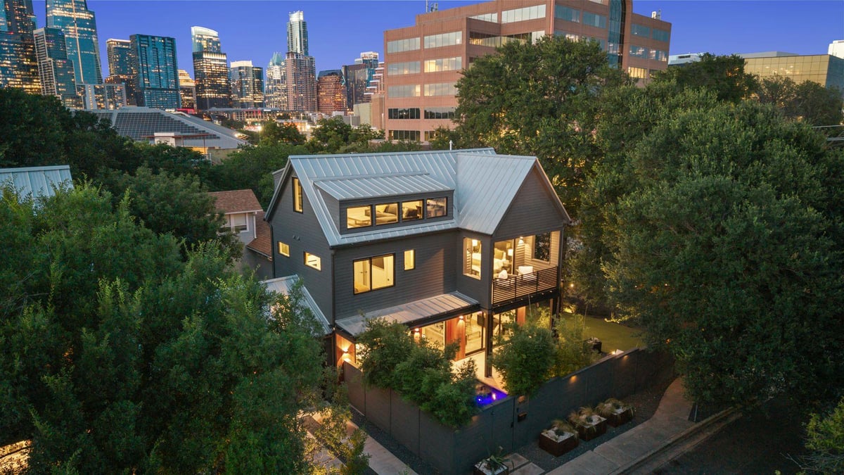 View 516 Bouldin DR in BOULDIN & DANIEL CONDOMINIUMS 516 Bouldin DR - front exterior - Luxury home in BOULDIN & DANIEL CONDOMINIUMS, Austin, TX