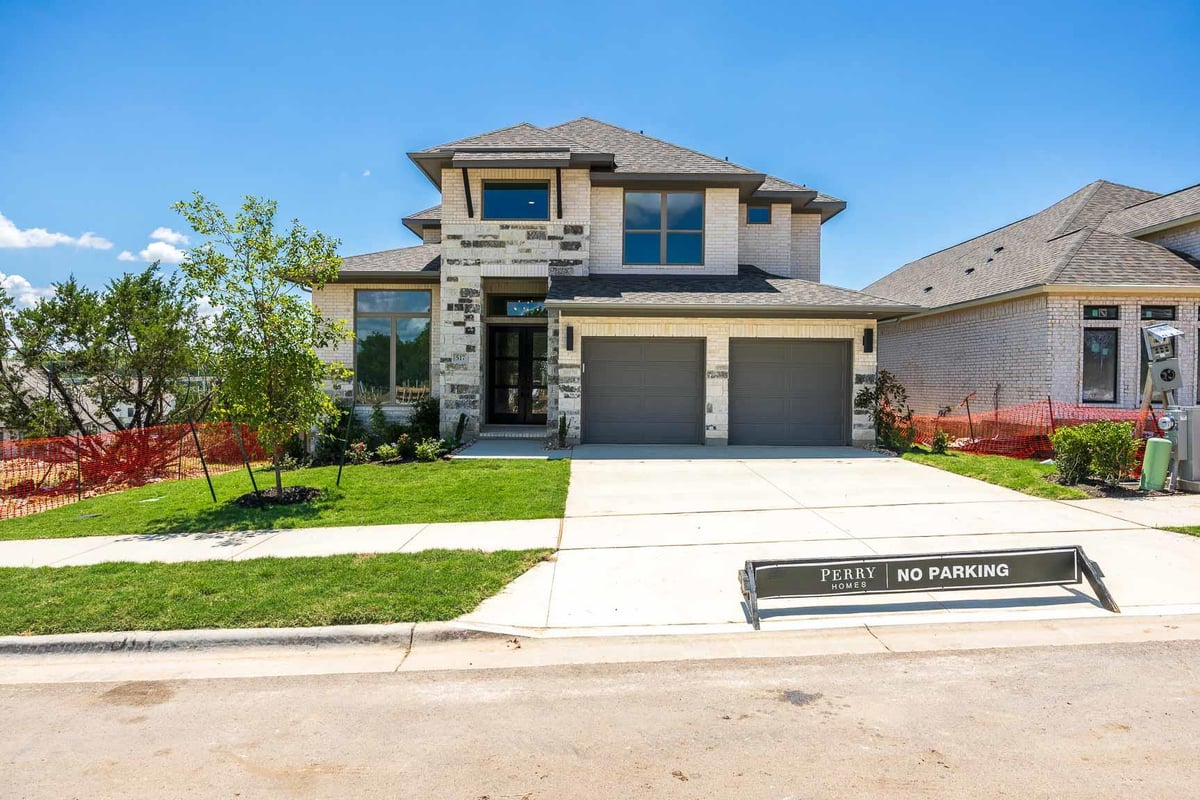 517 Alameda LN - front exterior - Luxury home in Wolf Ranch, Georgetown, TX
