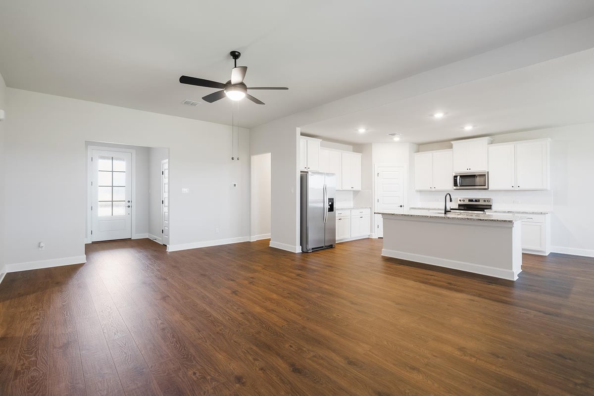 Kitchen at 517 West Luna Blue Ln - 3 bed 2 bath home