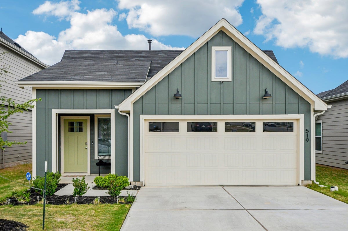 View 519 Sandringham Loop in Watermill Sub Ph 2 519 Sandringham Loop - front exterior - Luxury home in Watermill Sub Ph 2, Kyle, TX