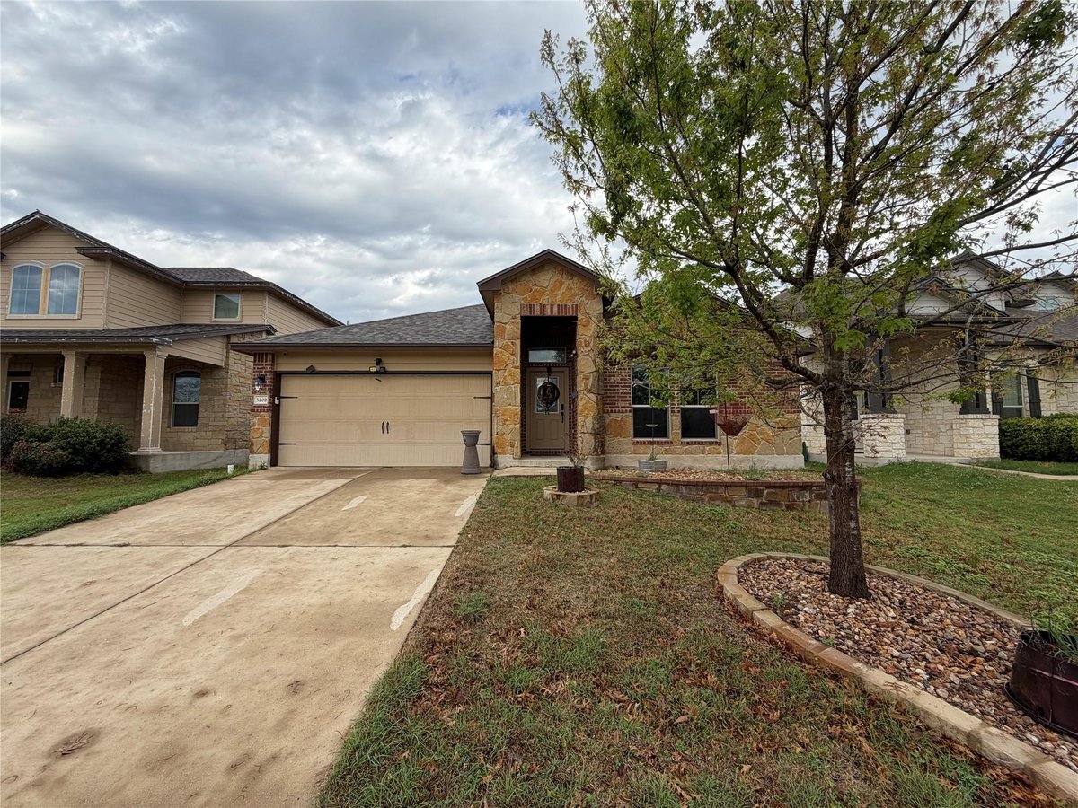 View 5202 Dauphin Dr in Three Creeks Ph I 5202 Dauphin Dr - front exterior - Luxury home in Three Creeks Ph I, Belton, TX