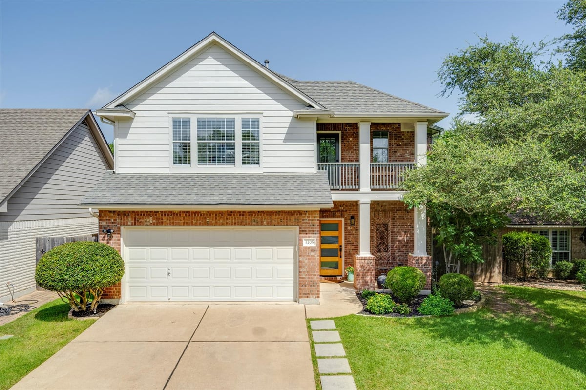View 5205 Scottish Thistle DR in Circle C Ranch Ph C Sec 08-B 5205 Scottish Thistle DR - front exterior - Luxury home in Circle C Ranch Ph C Sec 08-B, Austin, TX