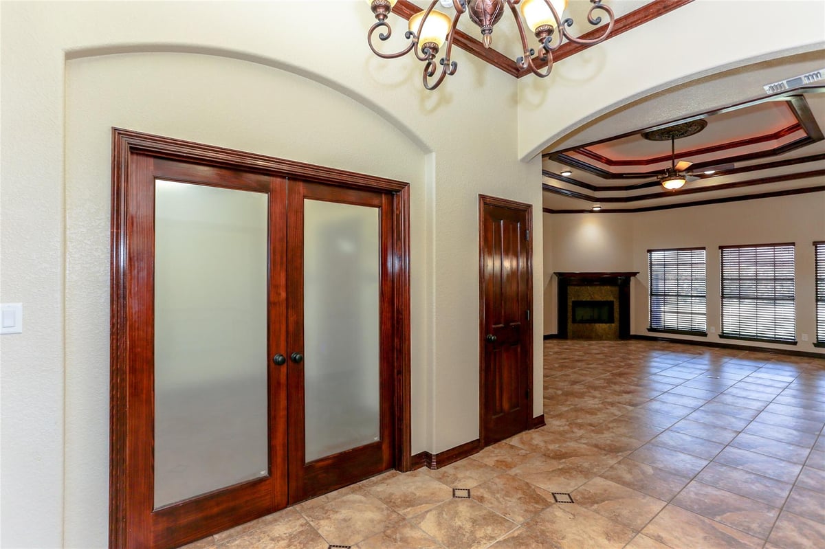 Bathroom at 5207 Driftwood Ct - 5 bed 3 bath home