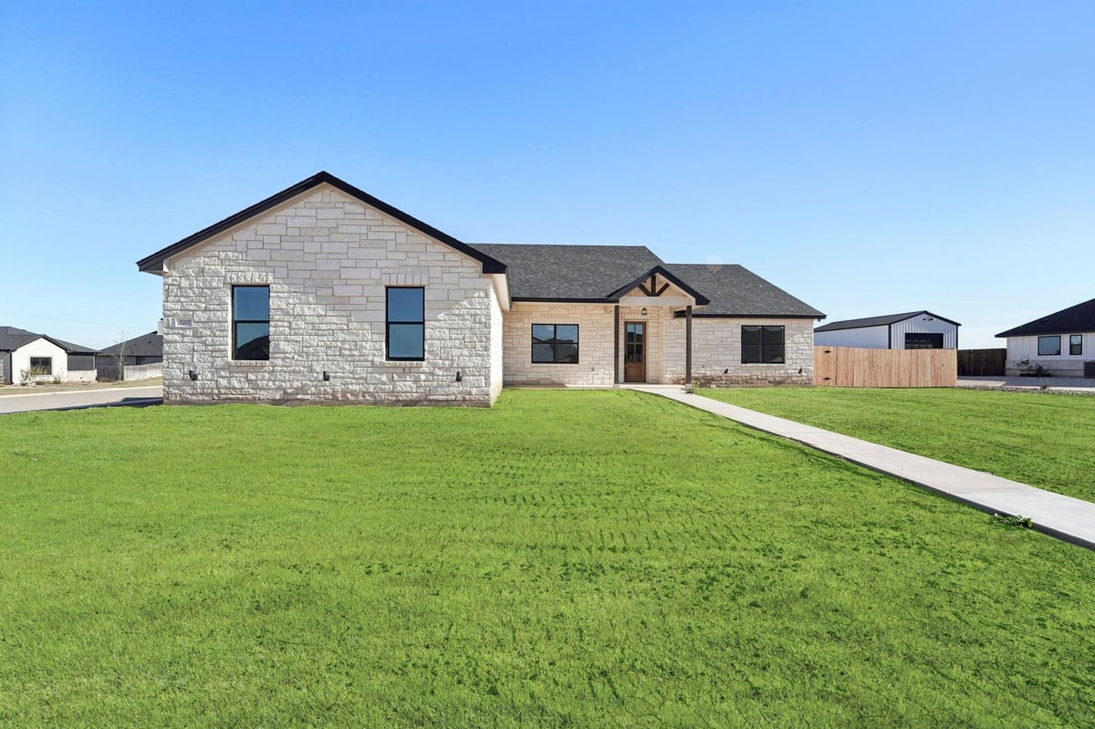 View 5207 Hollow Ranch Dr in Hollow Ranch 5207 Hollow Ranch Dr - front exterior - Luxury home in Hollow Ranch, Salado, TX