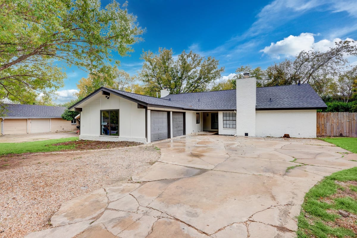View 5209 Purple Sage DR in LAS CIMAS SEC 1 5209 Purple Sage DR - property photo 1 - Luxury home in LAS CIMAS SEC 1, Austin, TX