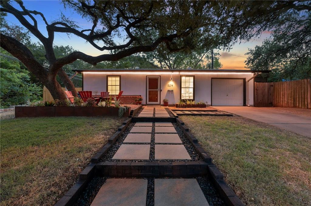 View 5214 Kings Hwy in Deer Park Sec 01 5214 Kings Hwy - front exterior - Luxury home in Deer Park Sec 01, Austin, TX