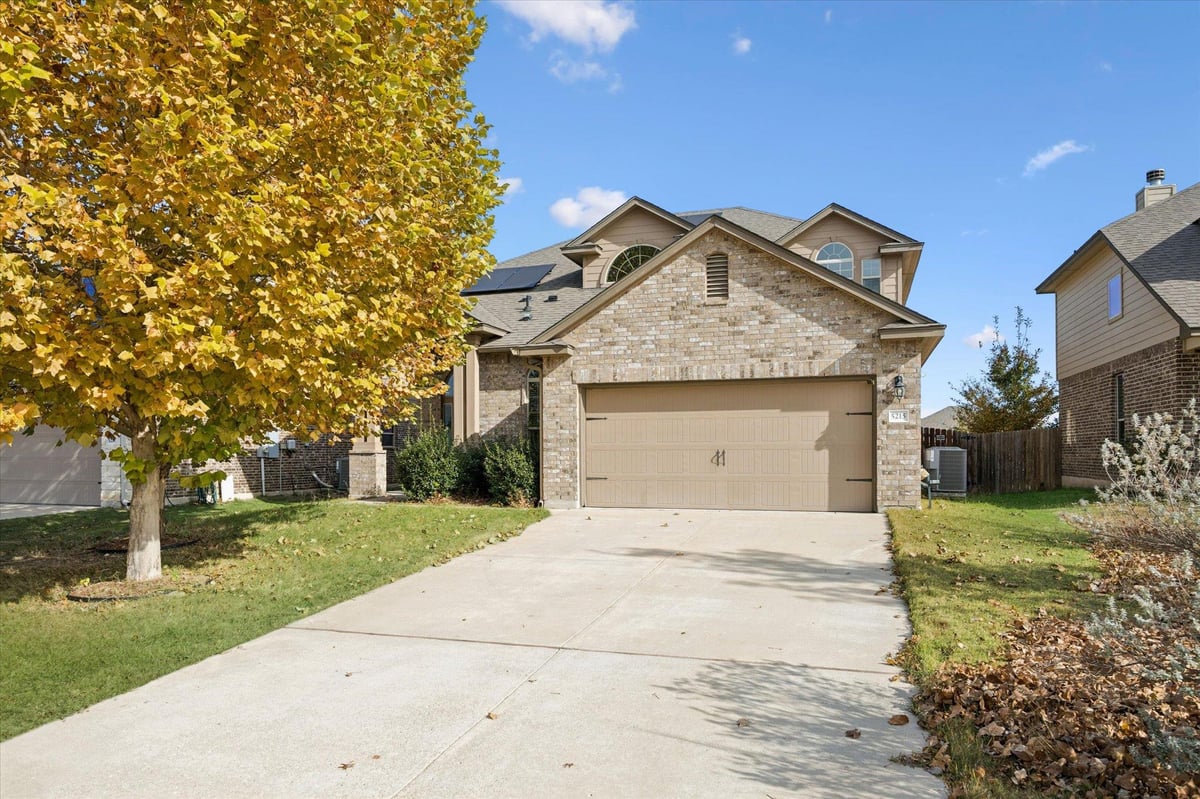 View 5215 Fenton Ln in Three Creeks Ph II 5215 Fenton Ln - front exterior - Luxury home in Three Creeks Ph II, Belton, TX