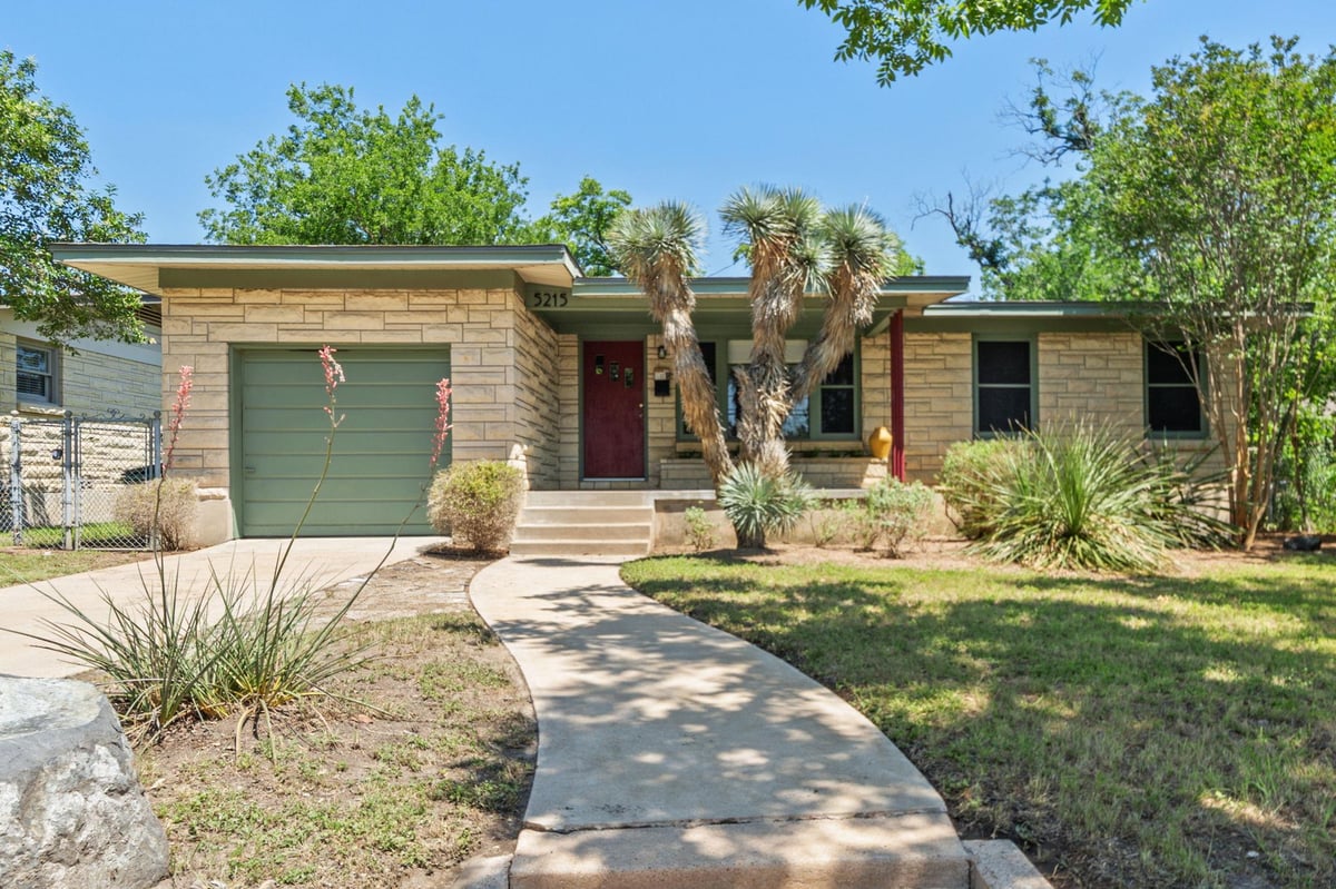 View 5215 Woodrow Ave in Willa Place 5215 Woodrow Ave - front exterior - Luxury home in Willa Place, Austin, TX