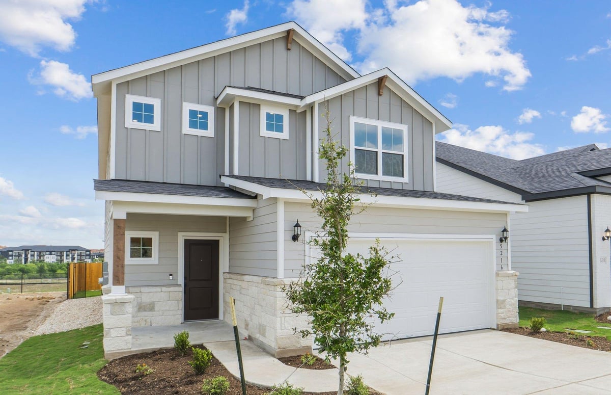 Living area at 5216 Monarda Mint Dr - 4 bed 3 bath home