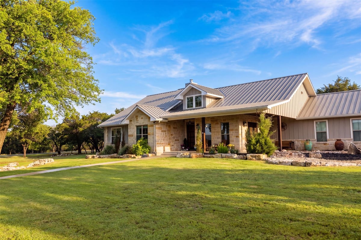 View 522 S San Juan in Los Colinas Of Kerrville 522 S San Juan - front exterior - Luxury home in Los Colinas Of Kerrville, Kerrville, TX