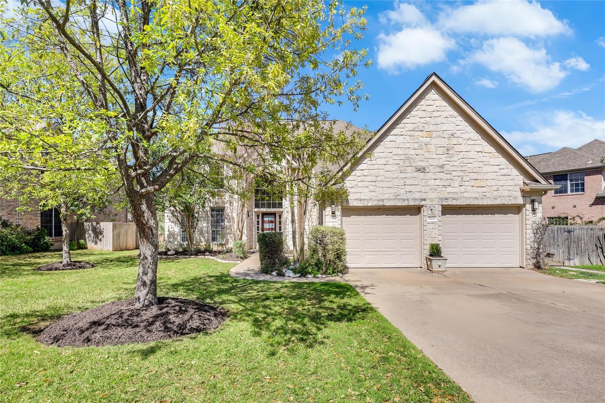 View 5221 Austral LOOP in Circle C Ranch Ph C Sec 05-B 5221 Austral LOOP - property photo 1 - Luxury home in Circle C Ranch Ph C Sec 05-B, Austin, TX