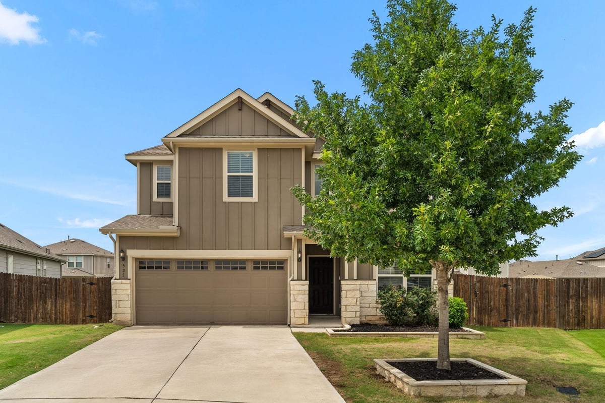 View 525 Compania CV in Santa Rita Ranch South Sec 17 525 Compania CV - property photo 1 - Luxury home in Santa Rita Ranch South Sec 17, Liberty Hill, TX