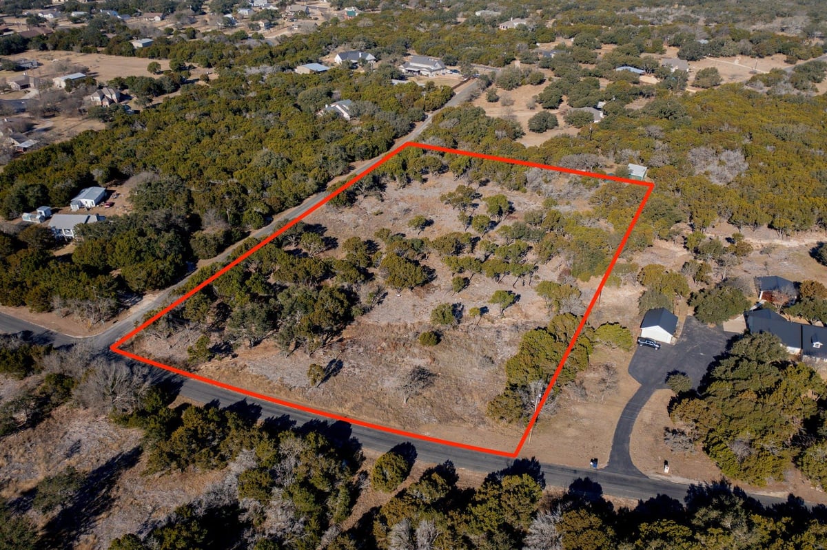 View 525 W Ridgewood Rd in North Lake Sec B 525 W Ridgewood Rd - front exterior - Luxury lot in North Lake Sec B, Georgetown, TX