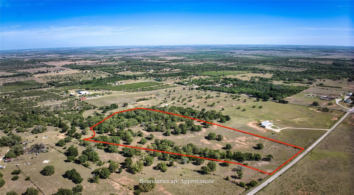 Kitchen at 5250 Gravel Pit Rd - N/A, Kingsbury, TX