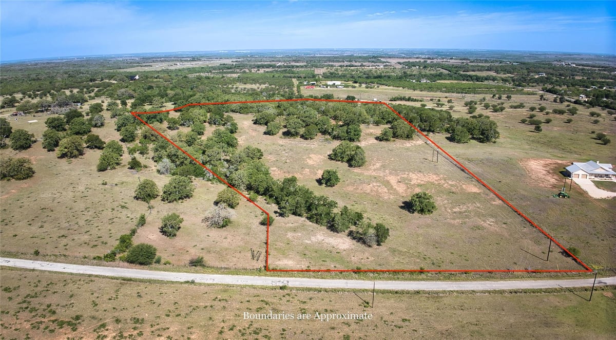 Primary bedroom at 5250 Gravel Pit Rd - N/A, Kingsbury, TX