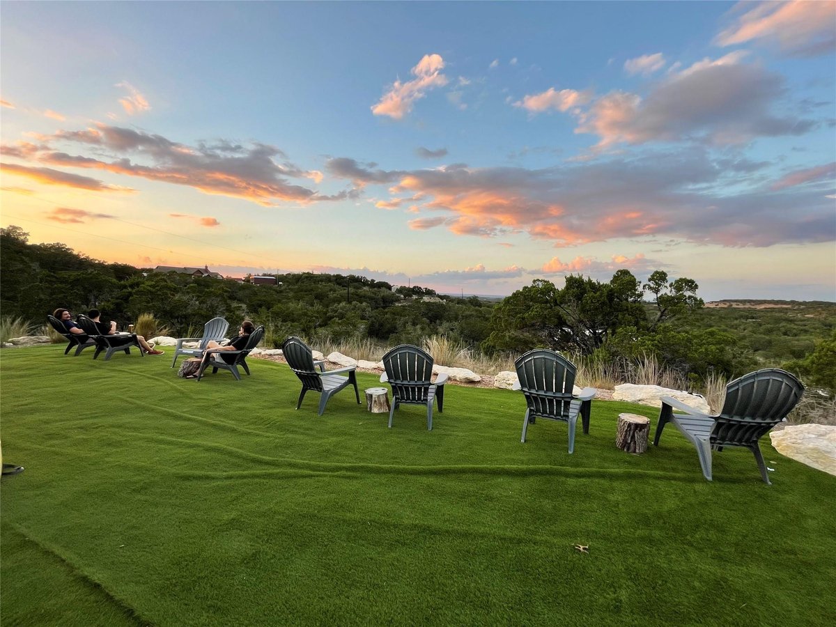 Living area at 530 Pioneer Trl - Pioneer Ranch Sec 1, Dripping Springs, TX