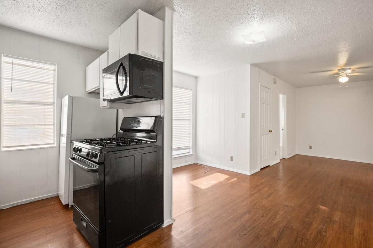 Living area at 5300 Guadalupe St Unit #108 - 1 bed 1 bath home