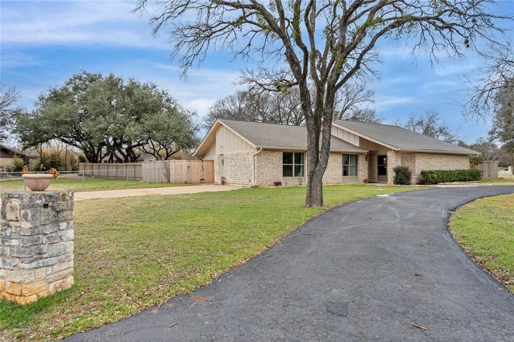 View 5301 Maverick Dr in Angus Valley 08 5301 Maverick Dr - front exterior - Luxury home in Angus Valley 08, Austin, TX