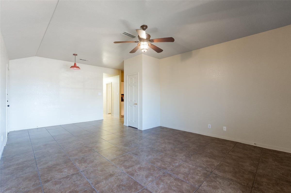 Primary bedroom at 5301 Morning Glen Ln - Morning Glen, Killeen, TX