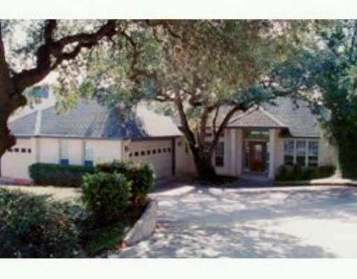 View 5303 S SCOUT ISLAND Cres in COURTYARD PHS 3 A THE 5303 S SCOUT ISLAND Cres - property photo 1 - Luxury home in COURTYARD PHS 3 A THE, Austin, TX