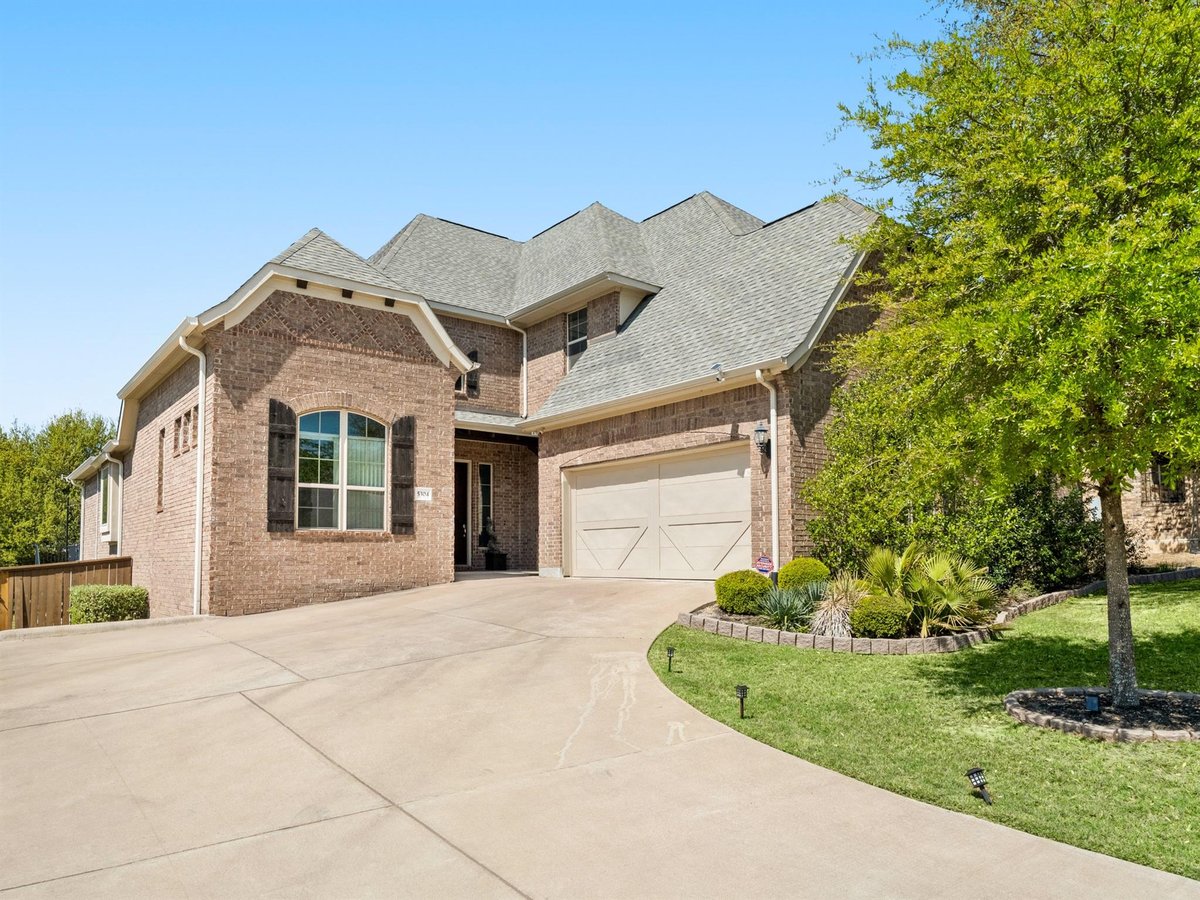 View 5304 Via Besso Dr in Terra Colinas Ph 1 5304 Via Besso Dr - front exterior - Luxury home in Terra Colinas Ph 1, Bee Cave, TX
