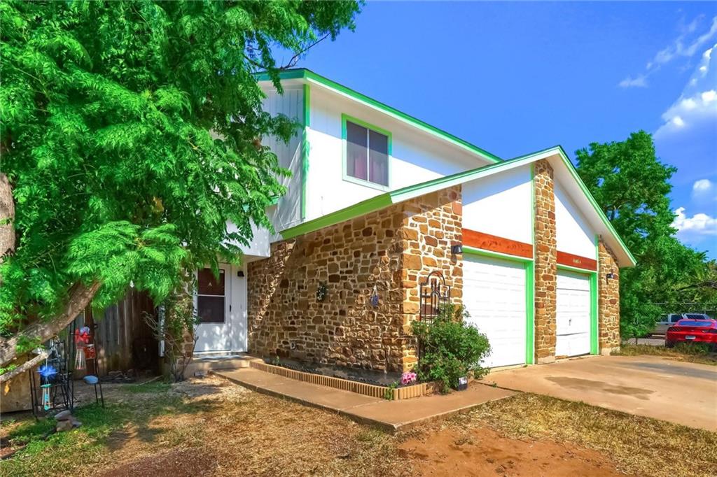 View 5305 S Pleasant Valley Rd in Woodland Oaks 5305 S Pleasant Valley Rd - front exterior - Luxury home in Woodland Oaks, Austin, TX
