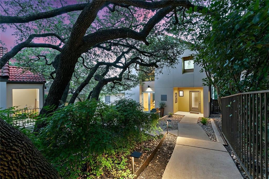 View 5306 Tortuga Trl in Mount Bonnell Shores Sec 02 5306 Tortuga Trl - property photo 1 - Luxury home in Mount Bonnell Shores Sec 02, Austin, TX