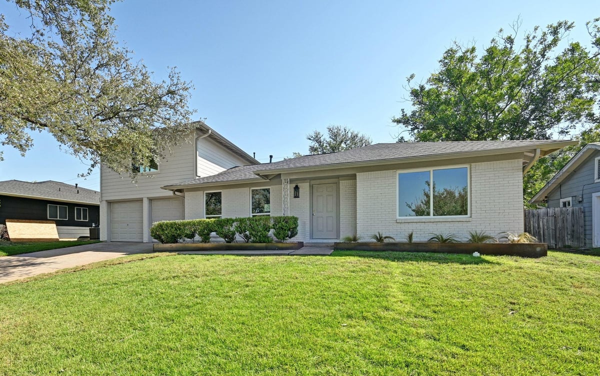 View 5307 Gladstone DR in Austin 5307 Gladstone DR - property photo 1 - Luxury home in Austin, Austin, TX