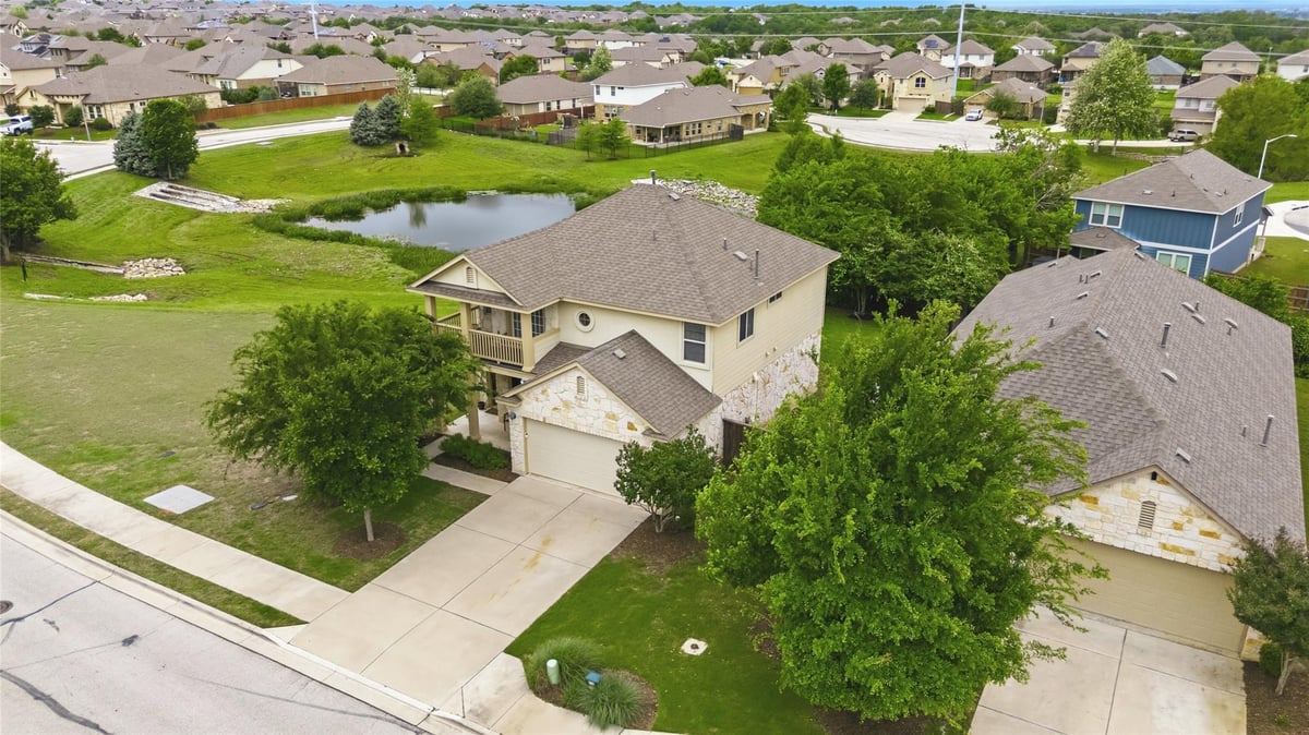 View 5309 Scenic Lake DR in Teravista Secs 322B & 323 5309 Scenic Lake DR - front exterior - Luxury home in Teravista Secs 322B & 323, Georgetown, TX