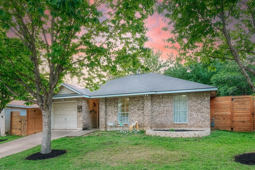 View 5314 George St in Fairway Ridge Amd 5314 George St - front exterior - Luxury home in Fairway Ridge Amd, Austin, TX