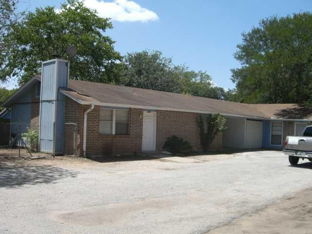 View 5316 Atascosa Dr in Village South Ph 04-A Sec 02 5316 Atascosa Dr - front exterior - Luxury home in Village South Ph 04-A Sec 02, Austin, TX