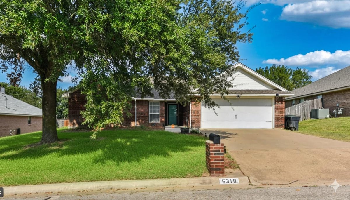 View 5318 W Ridge Blvd in West Ridge Sub Ph I 5318 W Ridge Blvd - front exterior - Luxury home in West Ridge Sub Ph I, Temple, TX