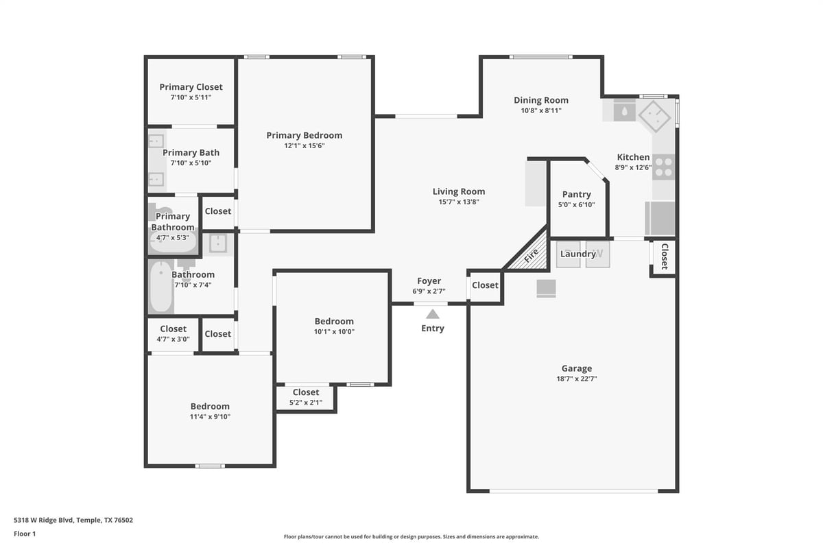 Living area at 5318 W Ridge Blvd - 3 bed 2 bath home
