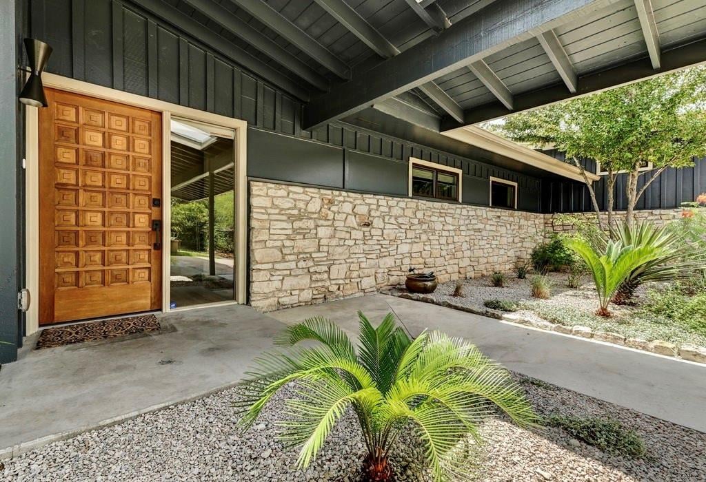 View 5318 Western Hills Dr in Highland Park West Sec 05 5318 Western Hills Dr - property photo 1 - Luxury home in Highland Park West Sec 05, Austin, TX