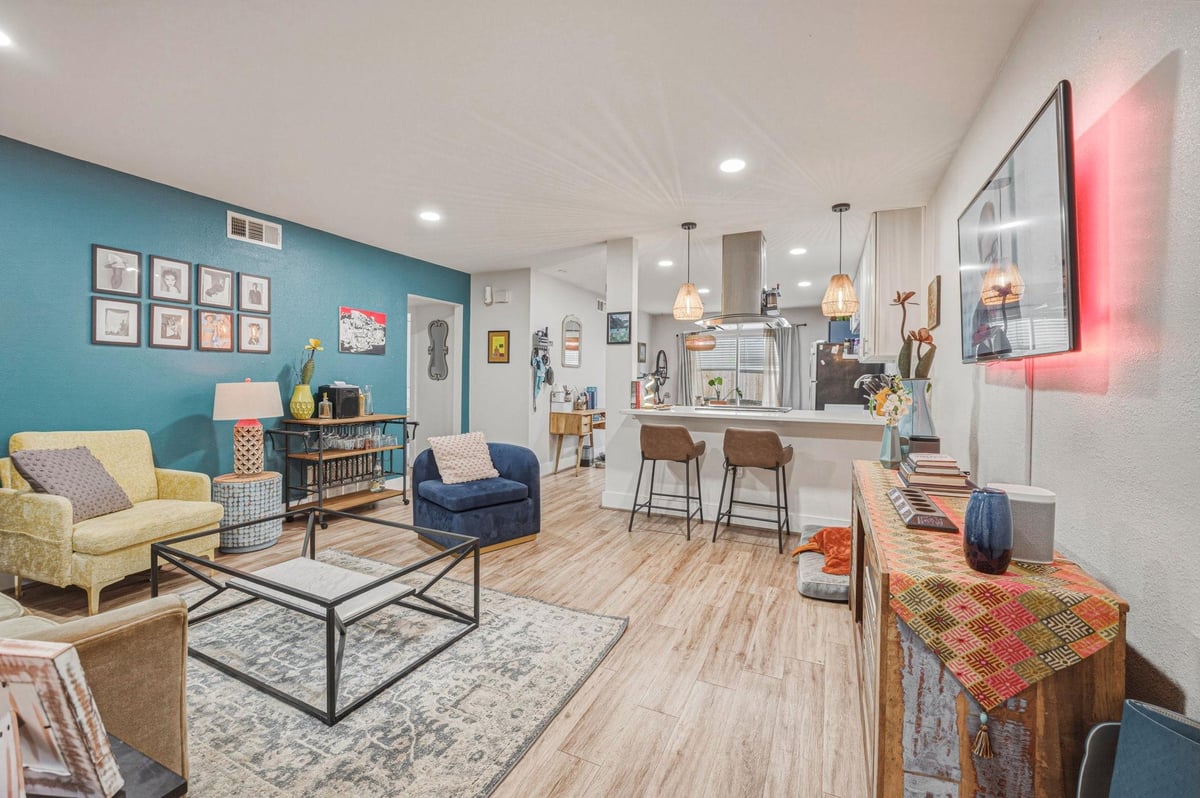 5332 Balcones Dr Unit #B - front exterior - Luxury home in Highland Park West Condo Amd, Austin, TX