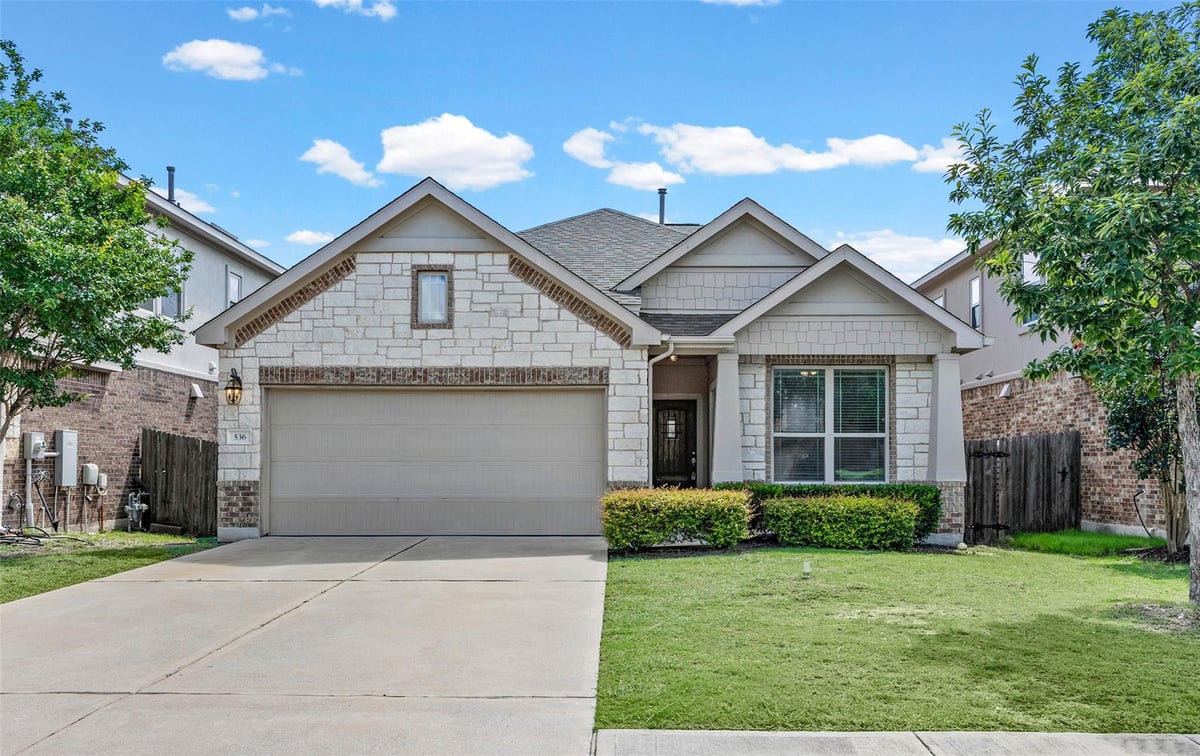 View 536 Rancho Verde DR in VILLAS AT VISTA RIDGE 536 Rancho Verde DR - front exterior - Luxury home in VILLAS AT VISTA RIDGE, Leander, TX