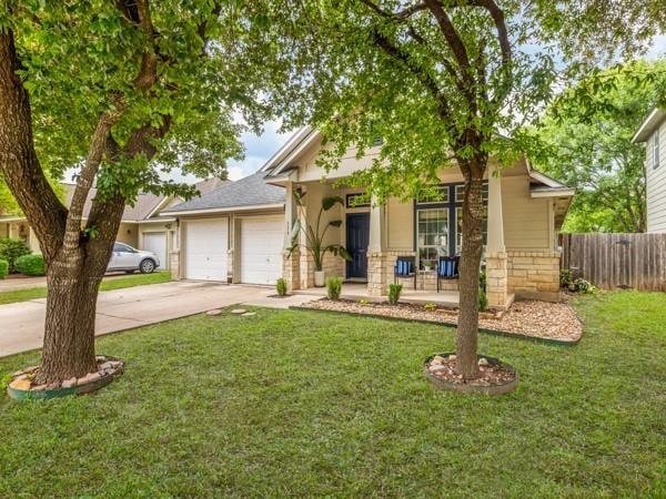View 536 W Metcalfe St in Hutto Square Sec 01 536 W Metcalfe St - front exterior - Luxury home in Hutto Square Sec 01, Hutto, TX