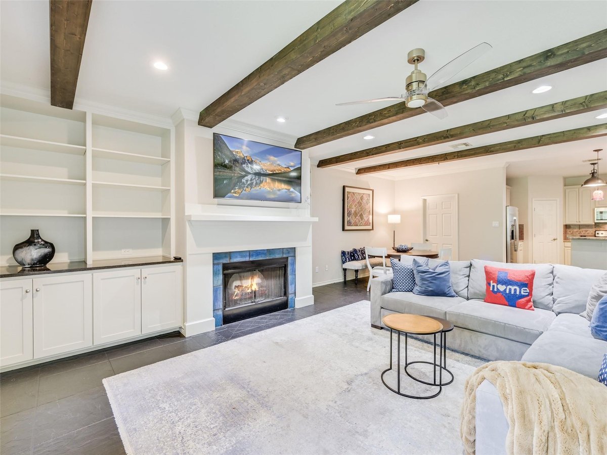 Primary bedroom at 539 Colovista Pkwy Unit #B101 - 4 bed 2 bath home